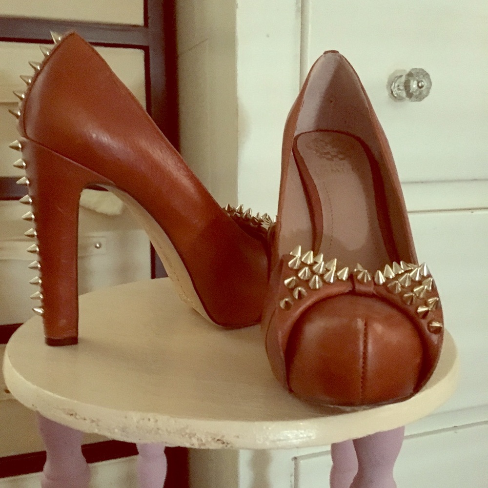 Super sexy spiky shoes by Vince Camuto